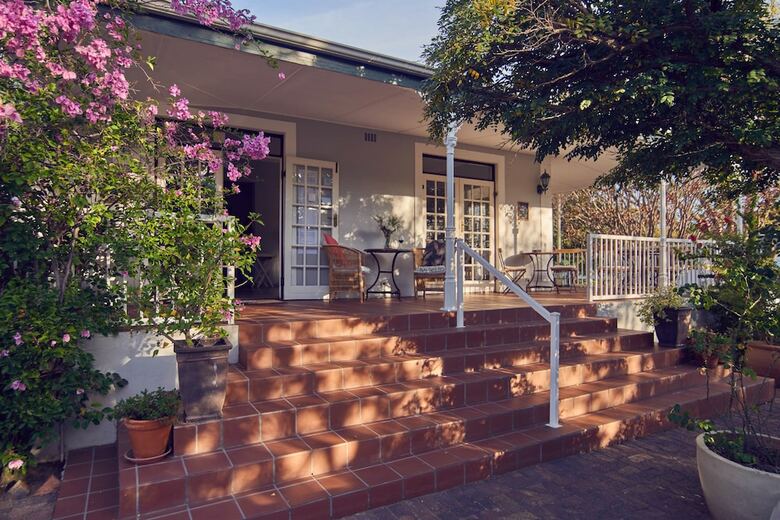 Hotel The Corner House Guest House