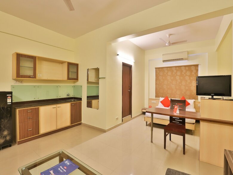 Apartamentos Oyo 11718 Hotel Shivarth