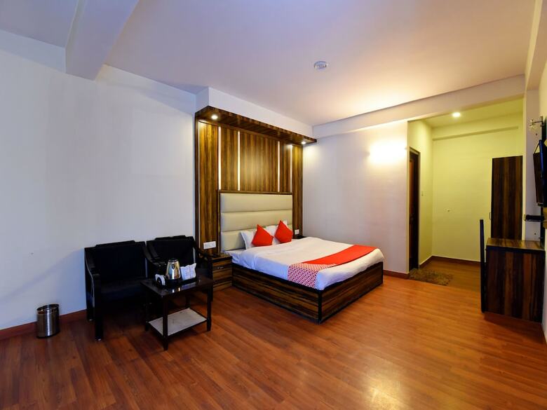 Hotel Oyo 15216 North Villa