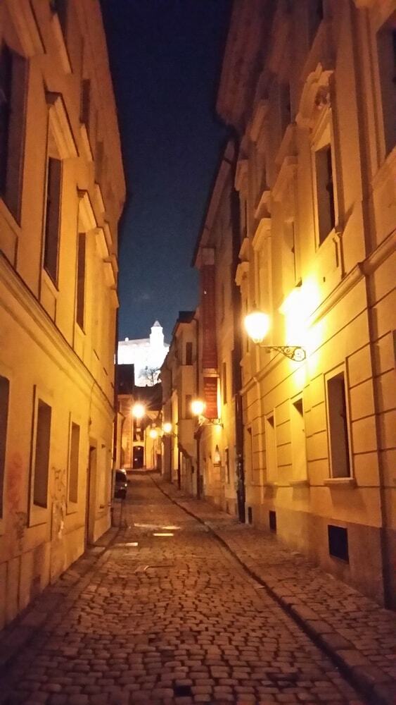 Hotel Apartment Residence - Free Parking