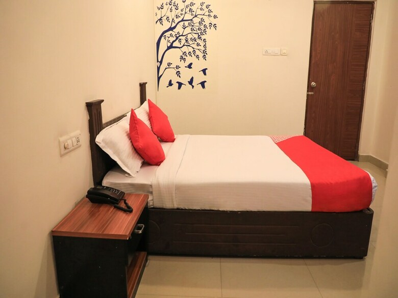Hotel Oyo 11310 Sri Supraja Pride