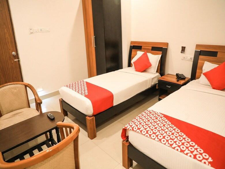 Hotel Oyo 11310 Sri Supraja Pride