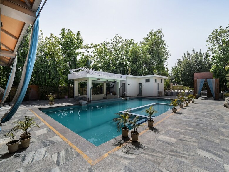 Hotel Oyo 15418 D'amore Resorts