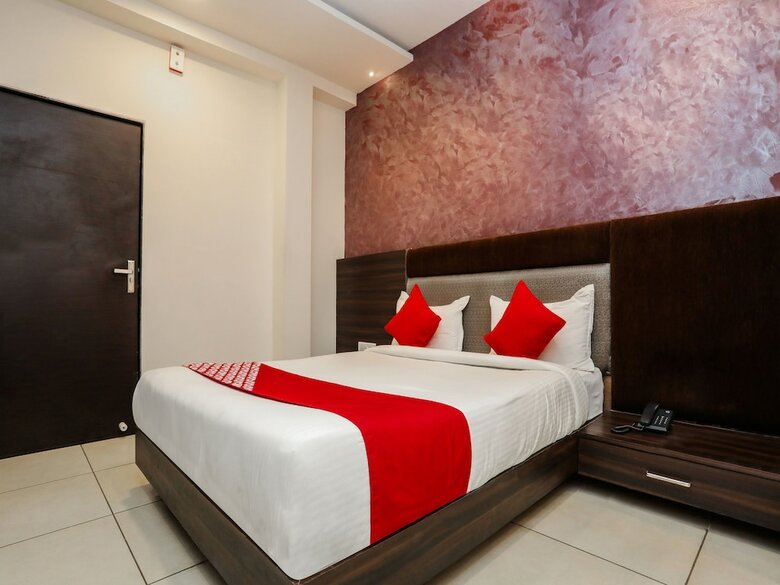 Oyo 16543 Hotel Madhuban