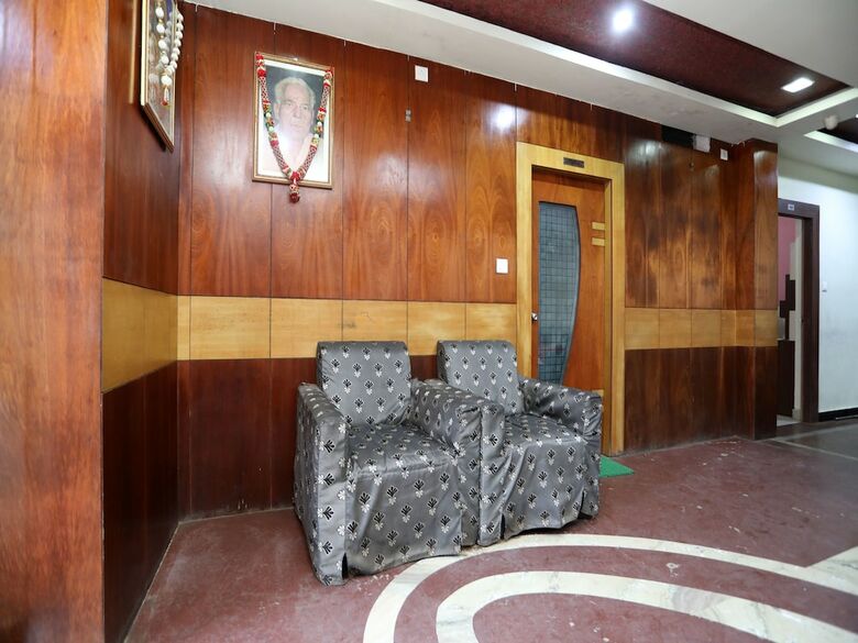 Apartamentos Oyo 16173 Hotel Dk
