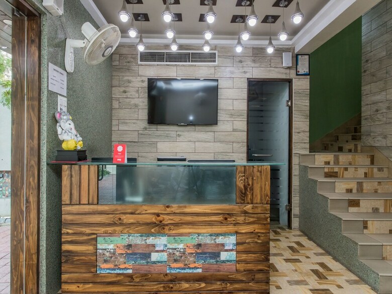 Oyo 15445 Hotel Sheekhar Inn