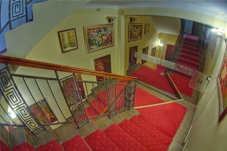 Planeta Inn Hotel