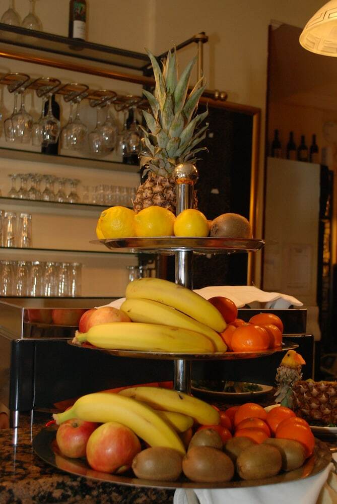 Planeta Inn Hotel
