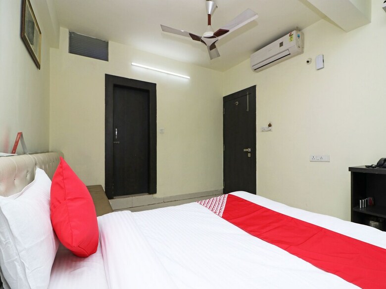 Oyo 8219 Hotel Manan