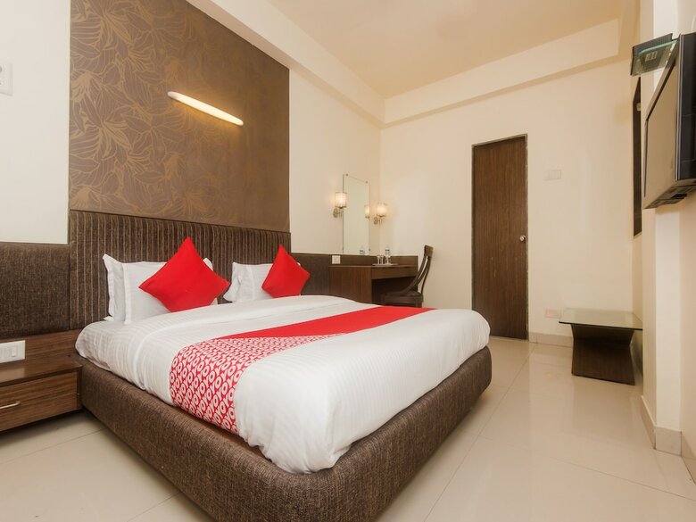 Hotel Oyo 4173 Dolphin Club