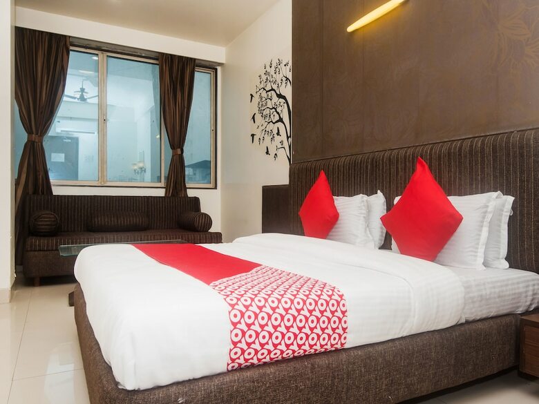 Hotel Oyo 4173 Dolphin Club