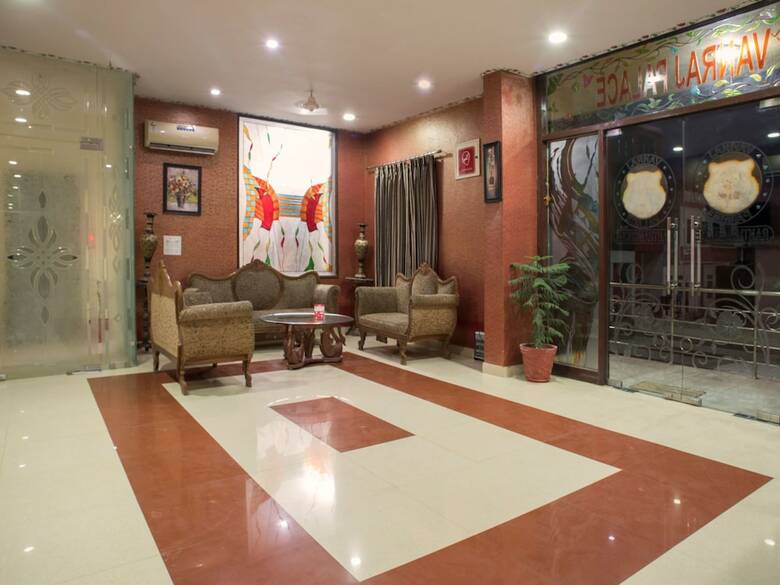 Hotel Oyo 2393 Vanraj Palace