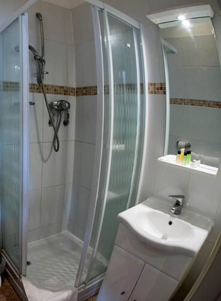 Thomas James Hotel