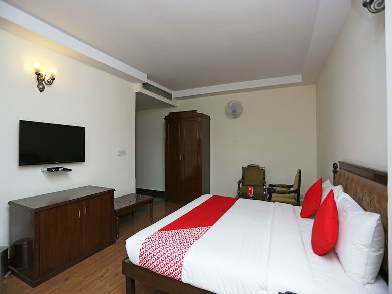 Hotel Oyo 16565 Karnal Haveli