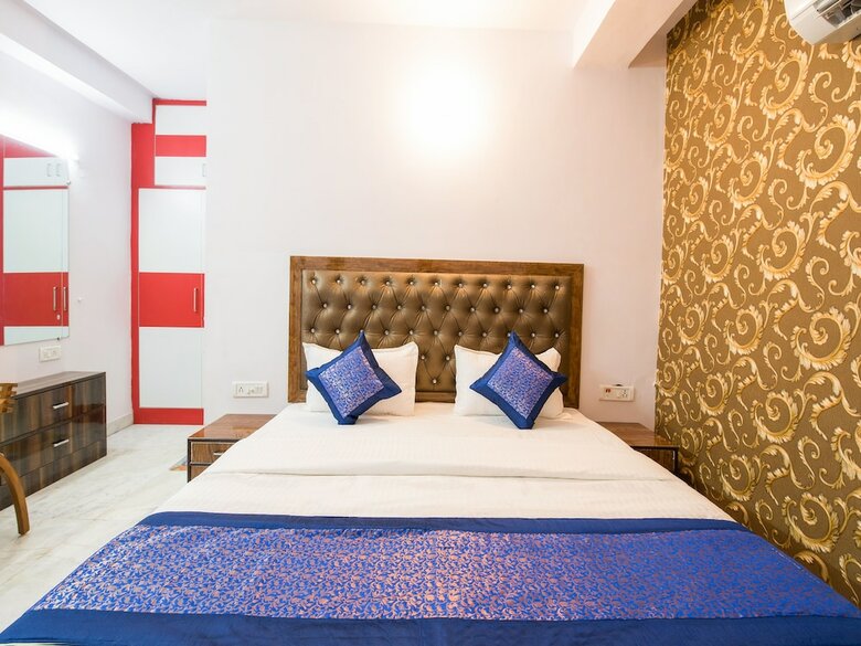 Hotel Oyo 14728 Manan Residency