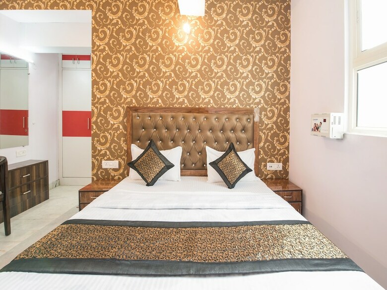 Hotel Oyo 14728 Manan Residency