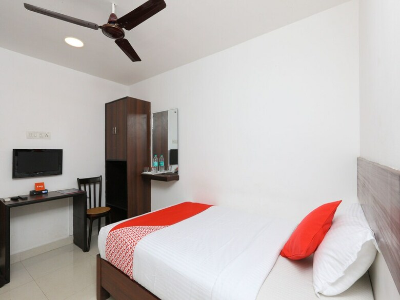 Hotel Oyo 15507 Sunshine Highway Inn