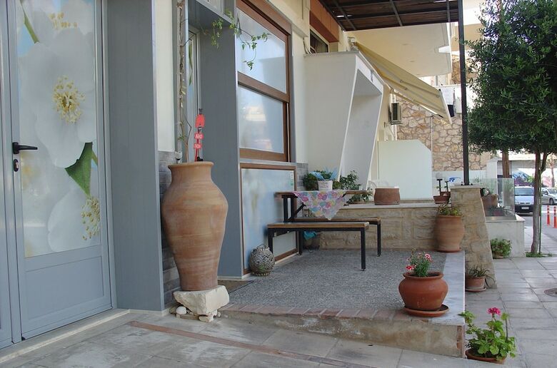 Aparthotel Alexiou Apartments Blue