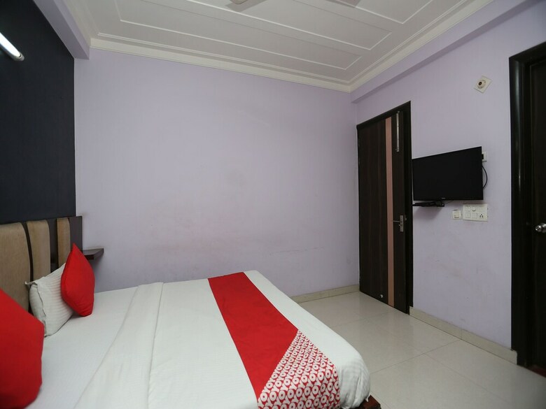 Hotel Oyo 14279 Bed Inn