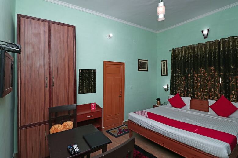 Hotel Oyo 15170 Maa Gauri Resort