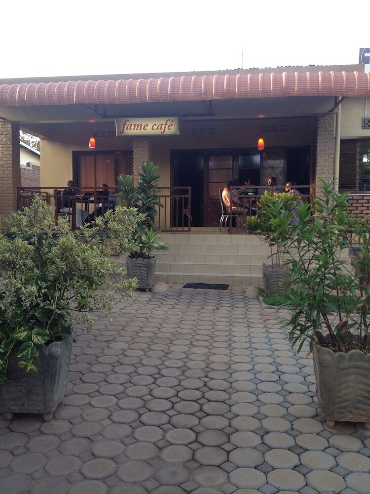 Hotel Fame Guest House