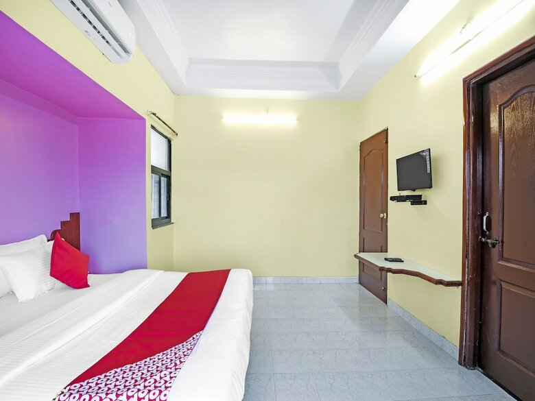 Oyo 13926 Hotel Kala Laxmi