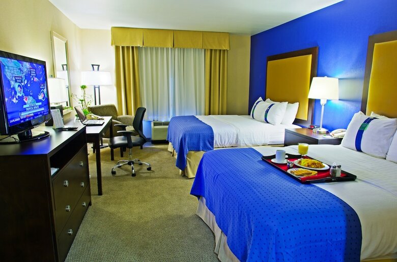 Holiday Inn Hotel & Suites Phoenix Airport
