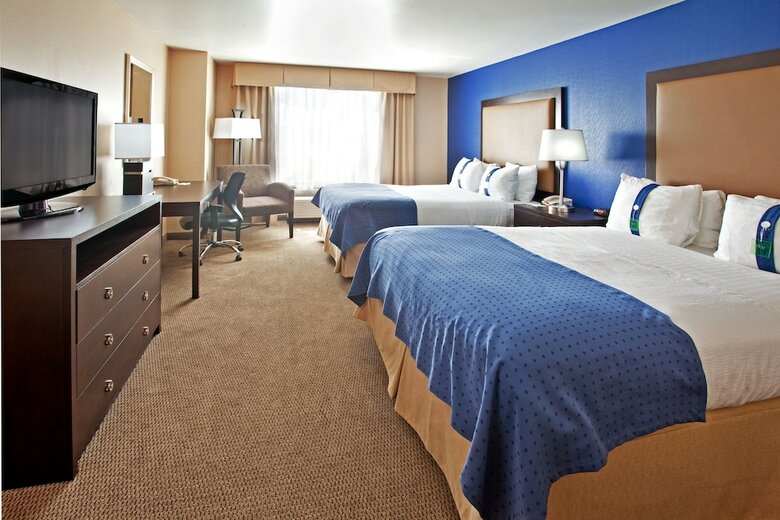 Holiday Inn Hotel & Suites Phoenix Airport