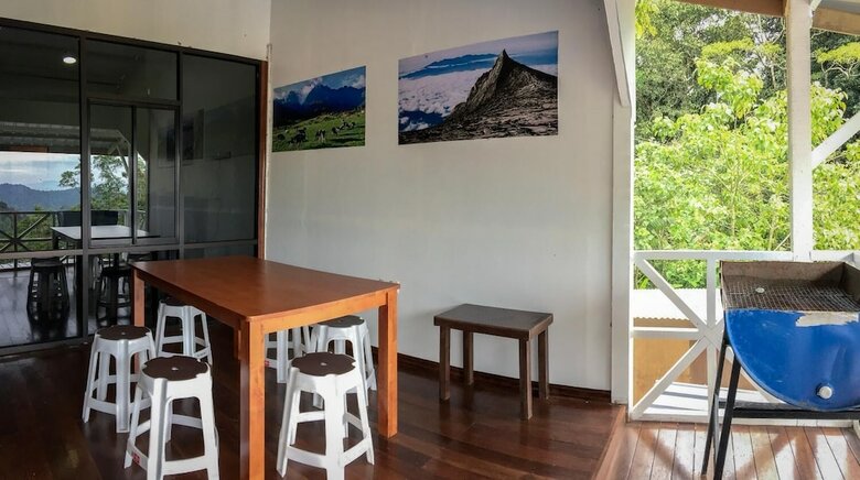 Hostal Happy Garden Resort - Hostel