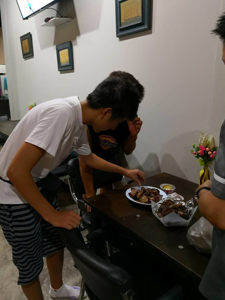 Hostal Feel Like Home Dormitory - Hostel
