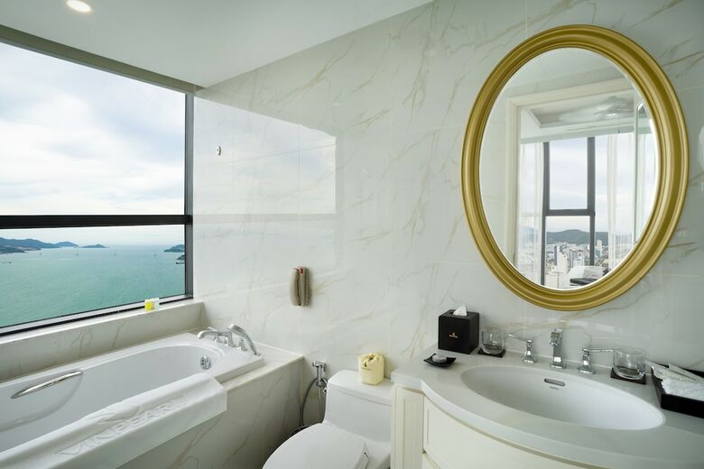 Hotel Vinpearl Condotel Beachfront Nha Trang