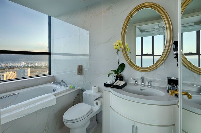 Hotel Vinpearl Condotel Beachfront Nha Trang