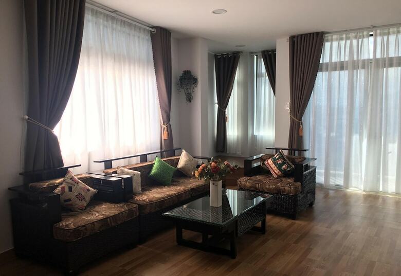 Vic House Hotel