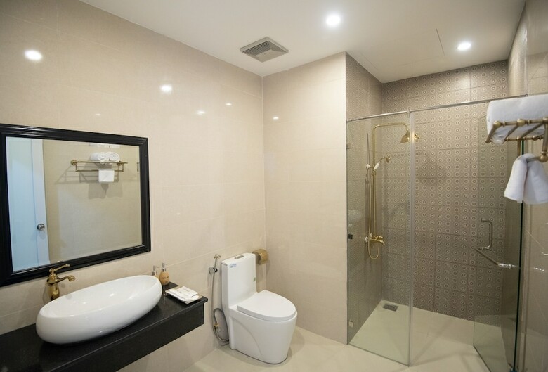 Vic House Hotel
