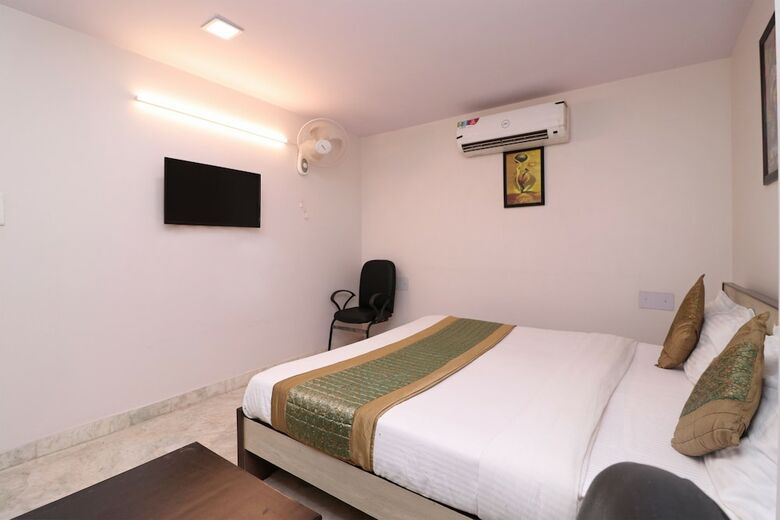 Hotel Oyo 14723 Diamond Deluxe