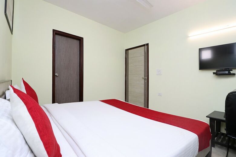 Hotel Oyo 14723 Diamond Deluxe