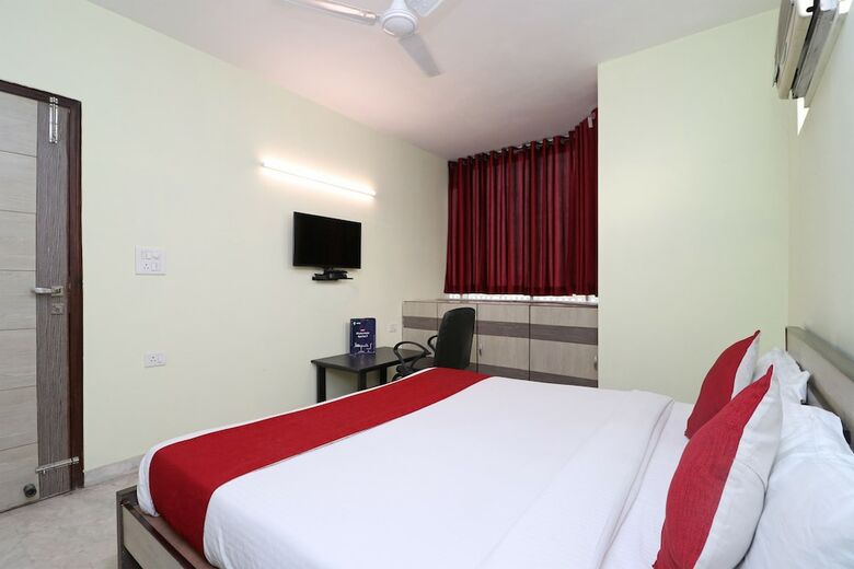 Hotel Oyo 14723 Diamond Deluxe