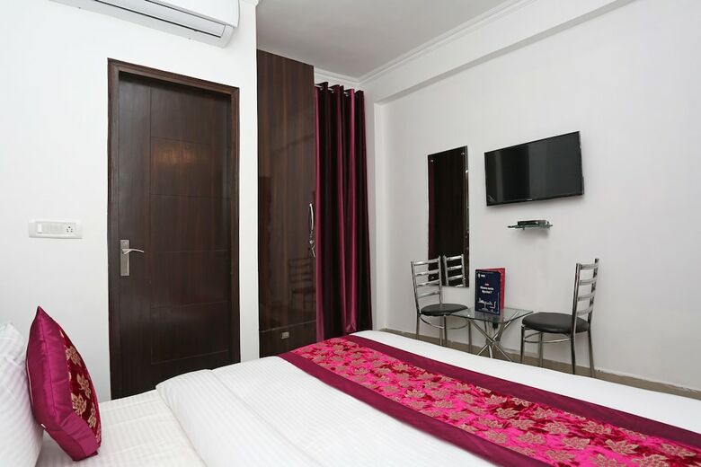 Hotel Oyo 14386 Orange Inn