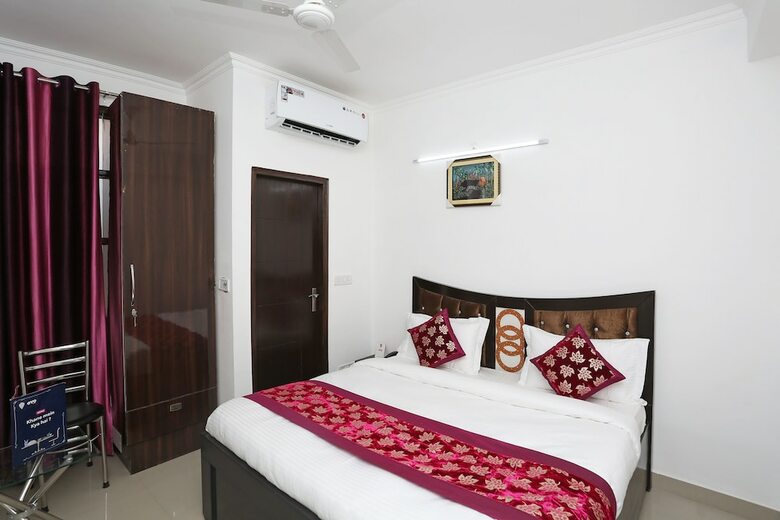 Hotel Oyo 14386 Orange Inn