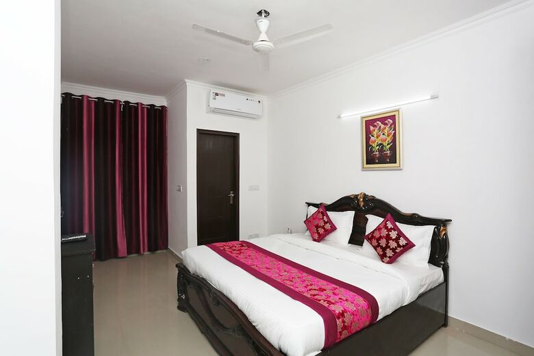 Hotel Oyo 14386 Orange Inn