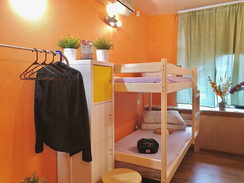 Hostal Come2us Fontanka 127