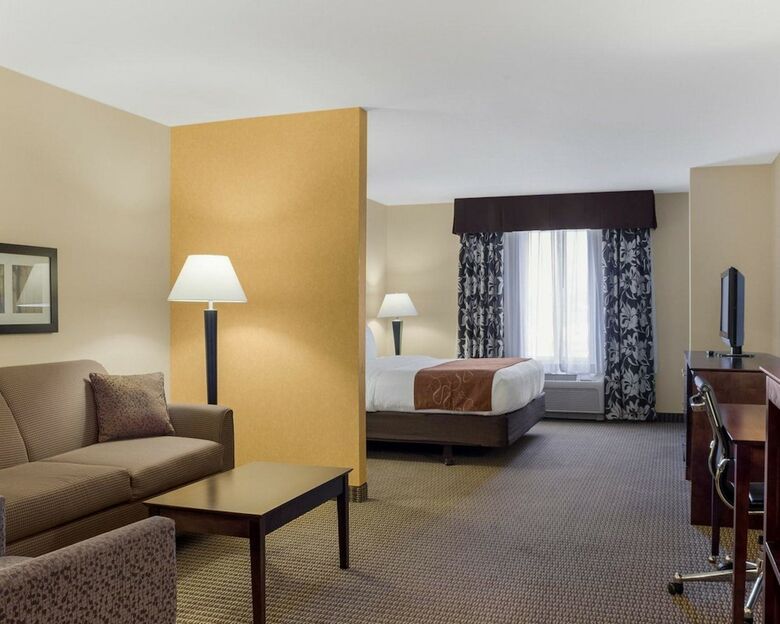 Hotel Comfort Suites