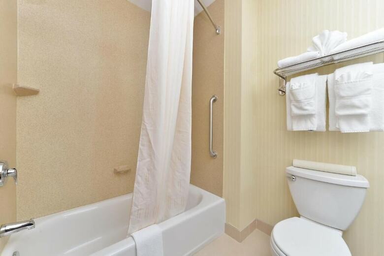 Hotel Comfort Suites