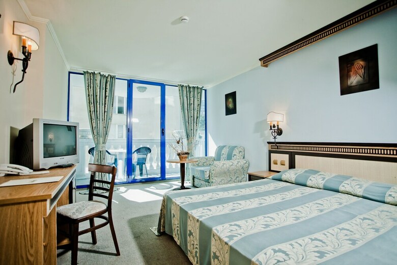 Hotel Chaika Beach Resort
