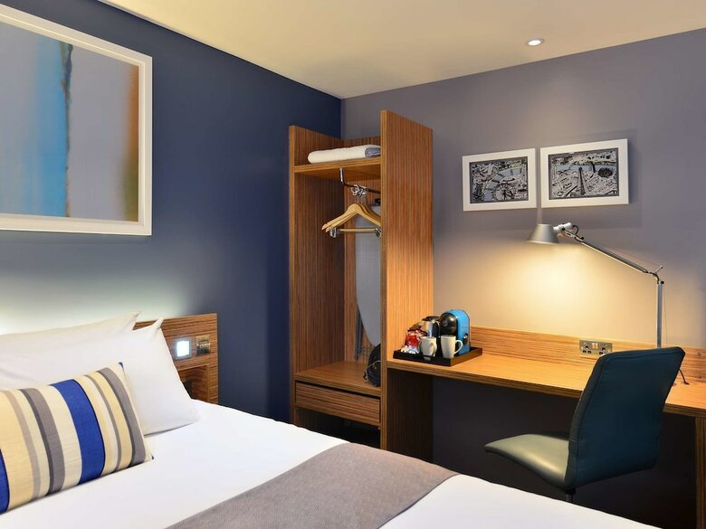 Hotel Travelodge Bath Waterside