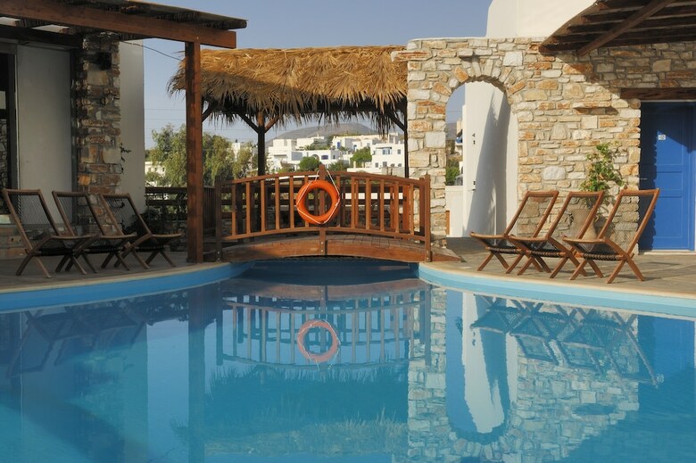 Aloni Hotel