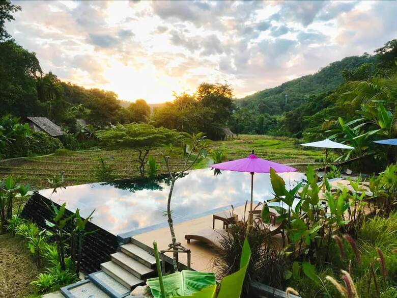 Hotel Fern Resort