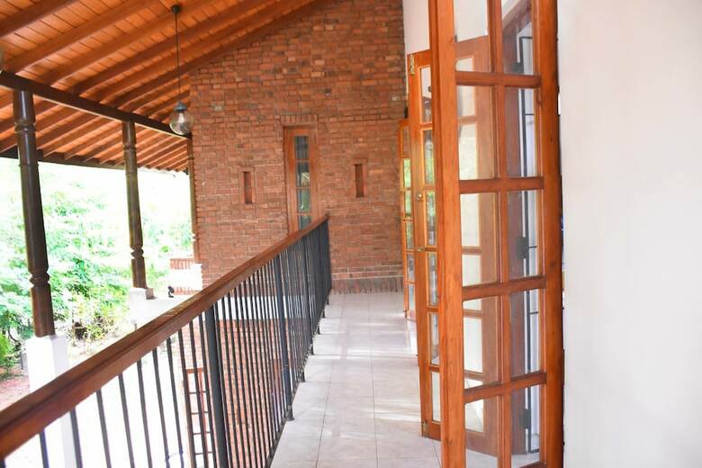 Hostal Ceylon Hostel - Colombo Int Airport