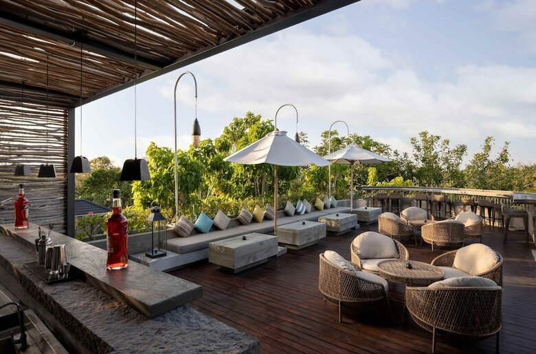 Hotel X2 Bali Breakers Resort
