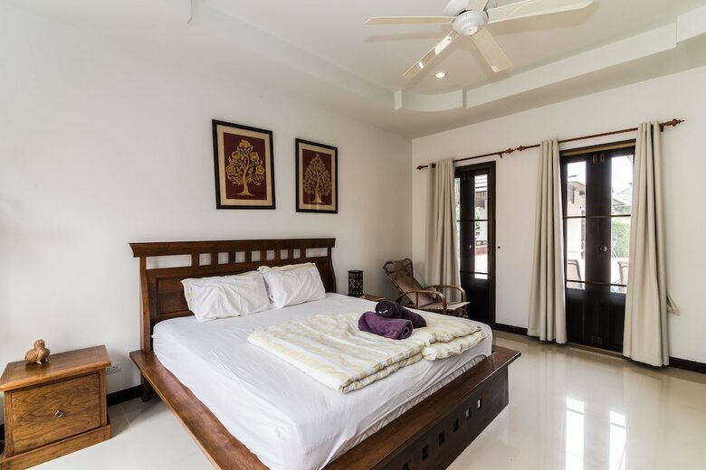 4 Bedroom Private Bali Style Villa Hh1
